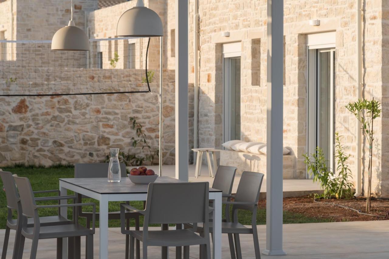 Evaero Villas I, Ii, Iii, IV - An Ever-So Inviting Escape, By Thinkvilla Sfáka Eksteriør bilde