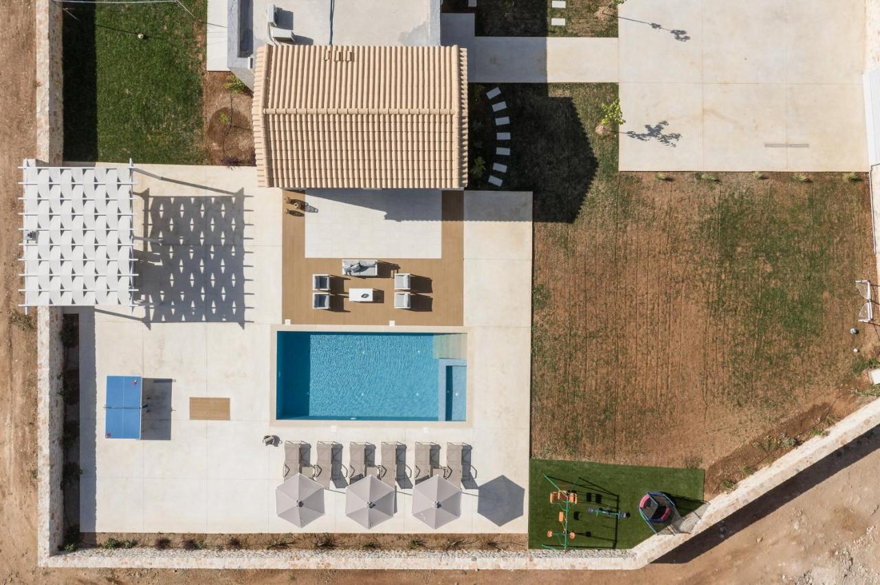 Evaero Villas I, Ii, Iii, IV - An Ever-So Inviting Escape, By Thinkvilla Sfáka Eksteriør bilde