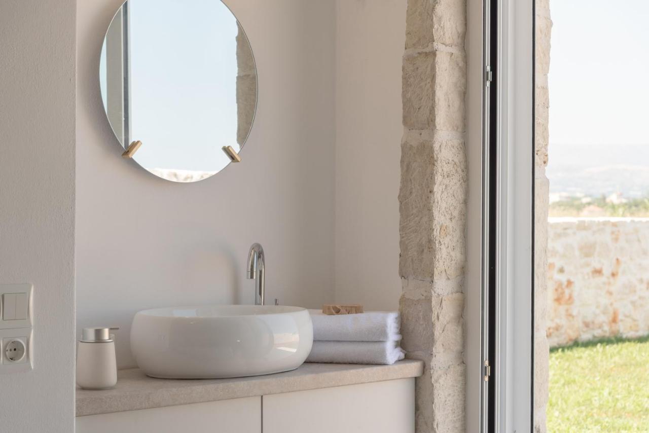 Evaero Villas I, Ii, Iii, IV - An Ever-So Inviting Escape, By Thinkvilla Sfáka Eksteriør bilde