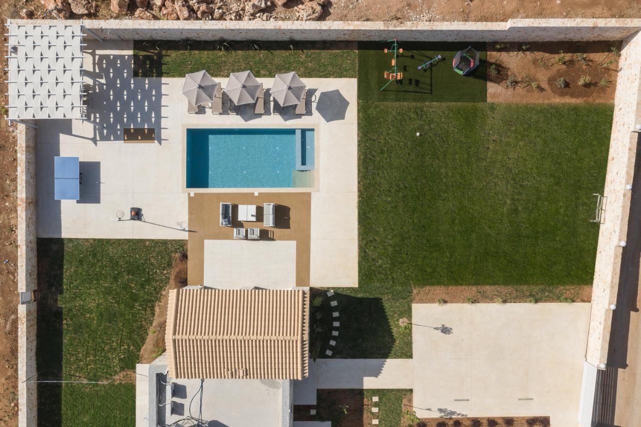 Evaero Villas I, Ii, Iii, IV - An Ever-So Inviting Escape, By Thinkvilla Sfáka Eksteriør bilde